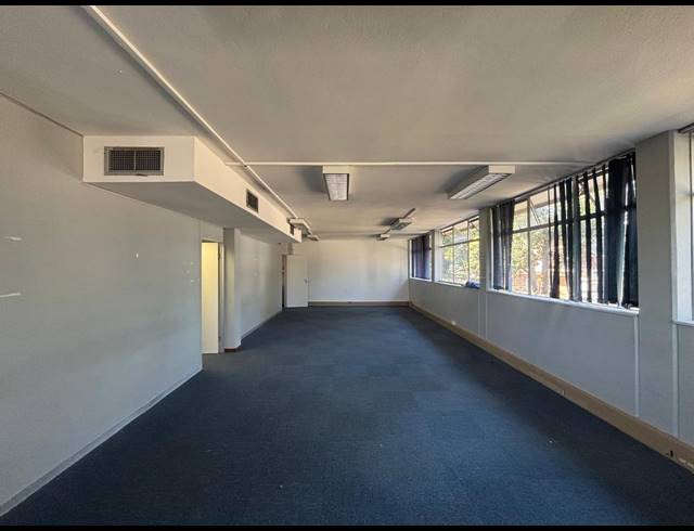 190M² OFFICE TO LET IN WESTVILLE